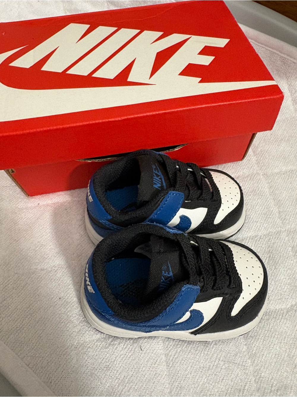 Nike Black/White/Blue Low-Top Sneakers | Baby Shoes
